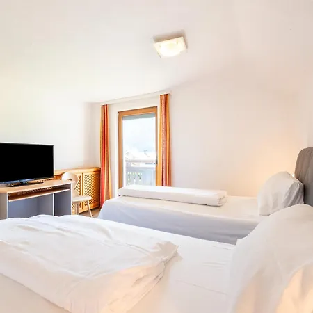 Apartment In Tyrol Near Ski Lift, Cleaning Included Prázdninový dům Fügen